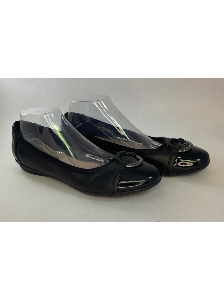 Clark’s Collection Women's 10 Black Shoes Comfort Slip-On Fashion Cap-Toe Flat